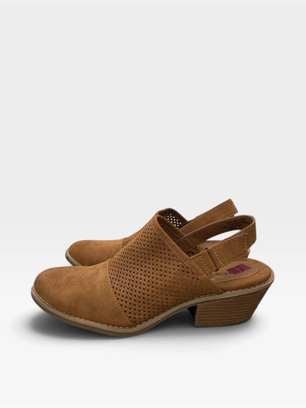Eurosoft Adalee Women Size 10M Tan Faux Suede Perforated